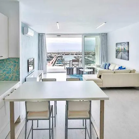 Modern 2 Bed Puerto Banus K2 Apartment Marbella