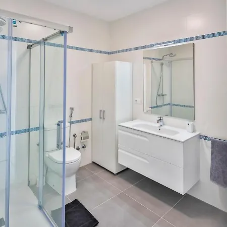 Apartment Modern 2 Bed Puerto Banus K2 Marbella
